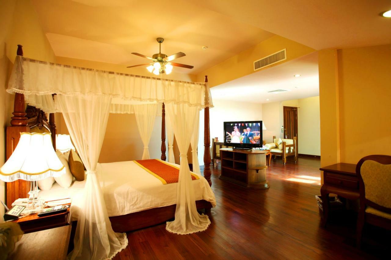 Bayon Era Hotel Siem Reap Exterior foto